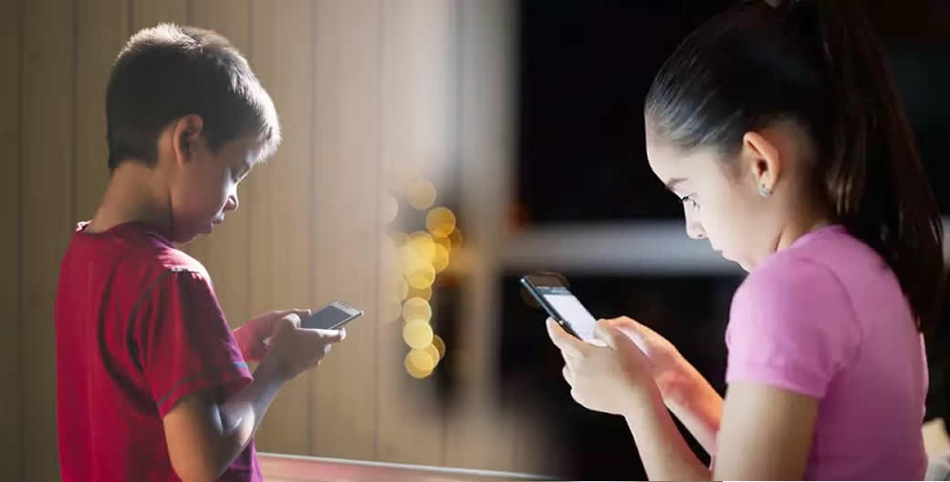 Read more about the article बच्चों की मोबाइल की आदत को कैसे छुड़ाएं (How to get rid of mobile habit of children)